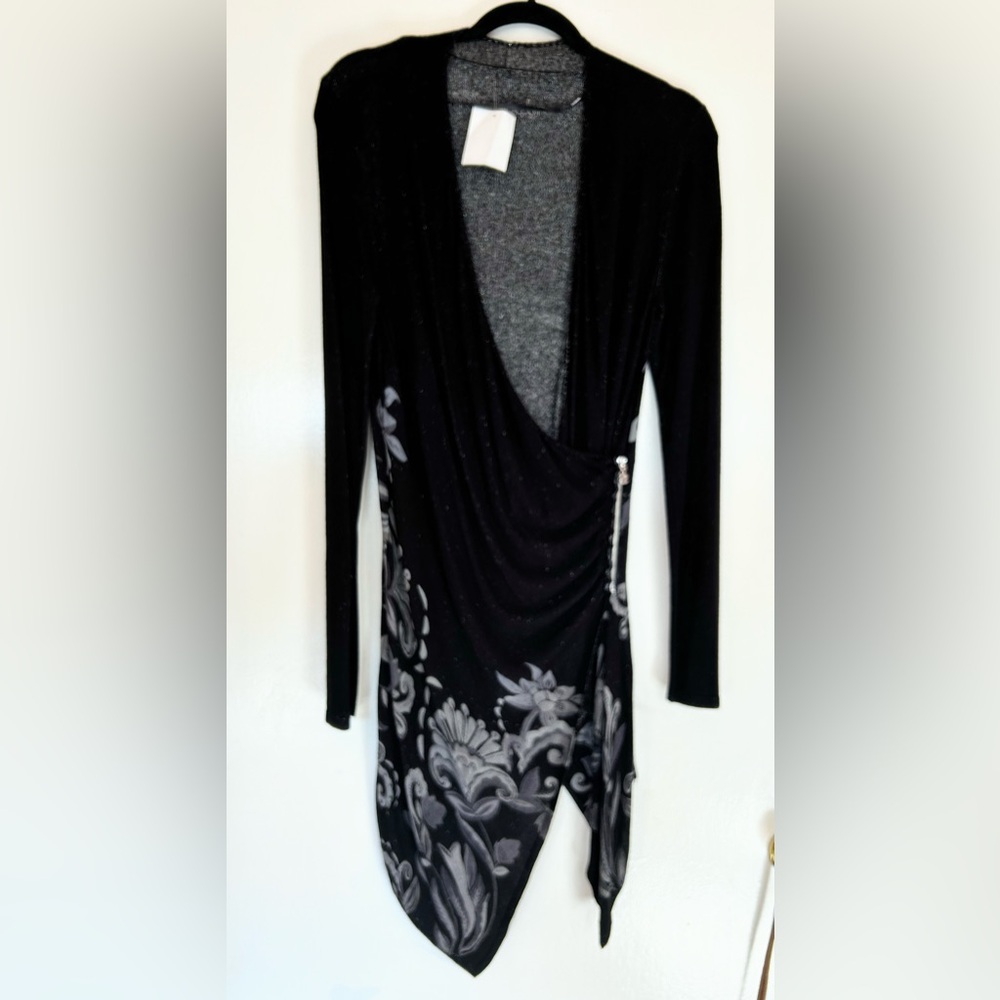 Asymmetric Cardigan DESIGUAL, knit. Zippered on one side. New Without Tags